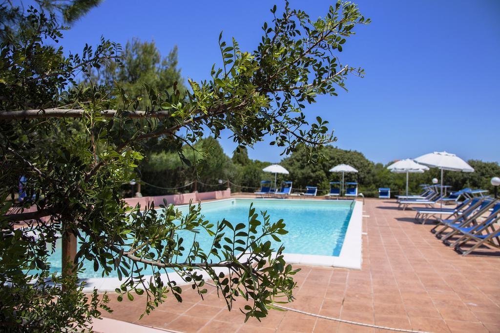 Hotel Mezzaluna Карлофорте Екстериор снимка